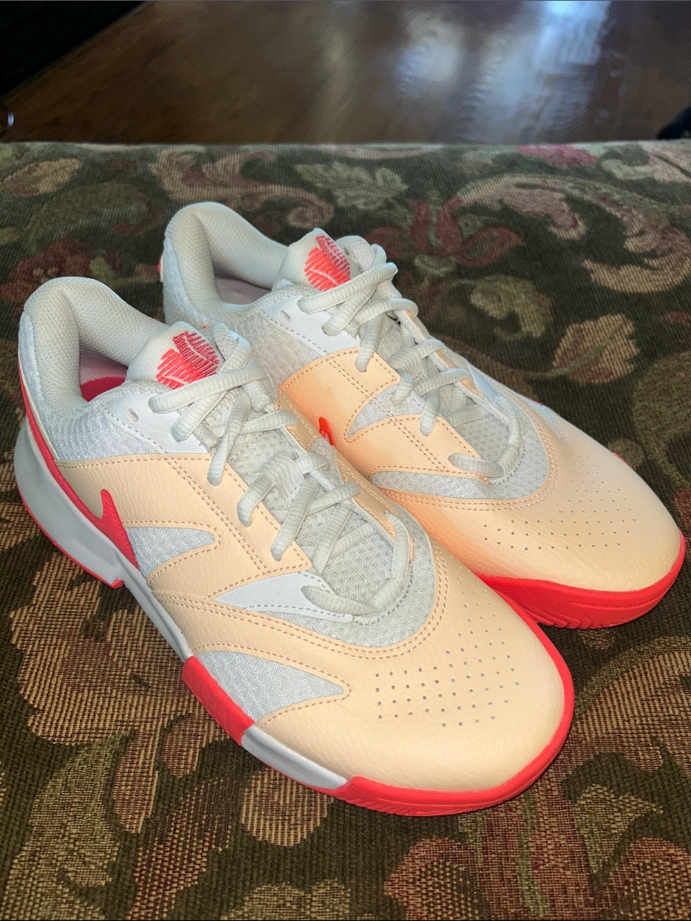 NWOB Nike Court Lite 4
White Crimson Tint Aster Pink Hot Punch (Women's)